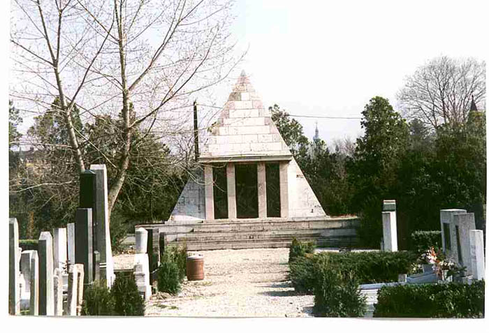 emlekmu.jpg (89017 bytes)